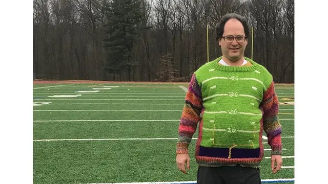 Bikin Takjub, Pria Ini Buat Sweater Persis Seperti Tempat yang Dikunjunginya