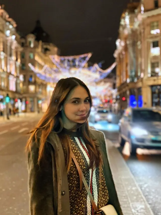 Luna Maya (Foto: Instagram lunamaya26)