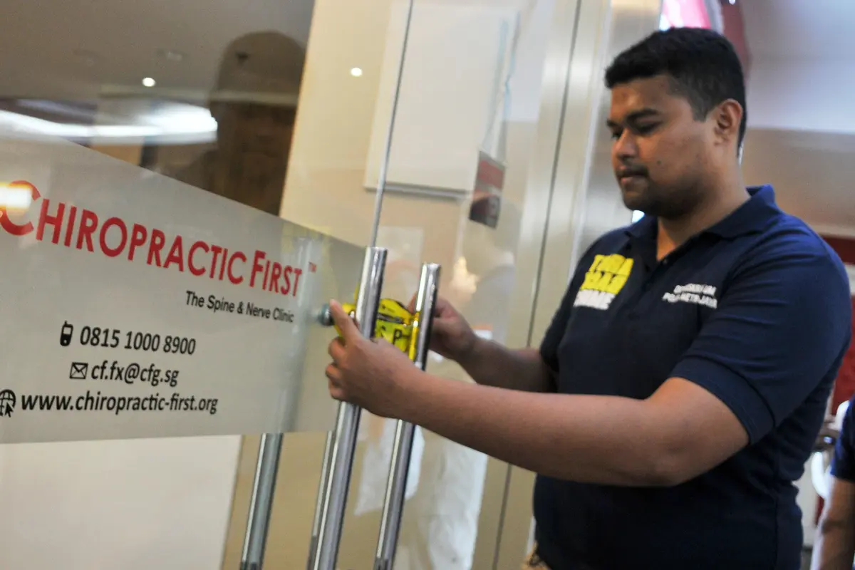 20160107-Buntut Kematian, Dinkes DKI dan Polda Segel Chiropractic First di FX Senayan-Jakarta