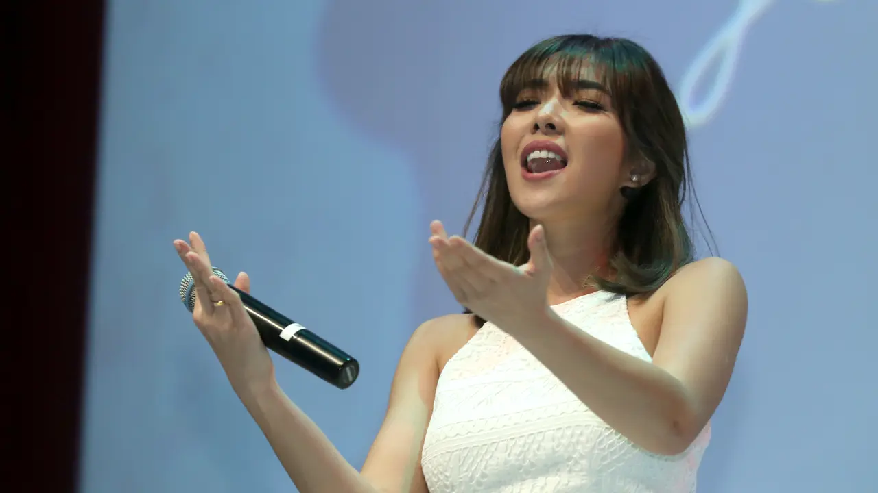 [Bintang] Gisel