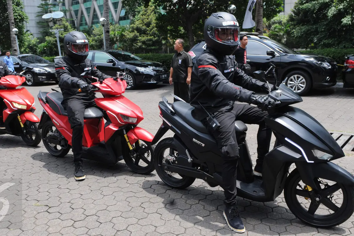 20161107-MENRISTEKDIKTI Lepas Motor Listrik JKT-Bali-Jakarta
