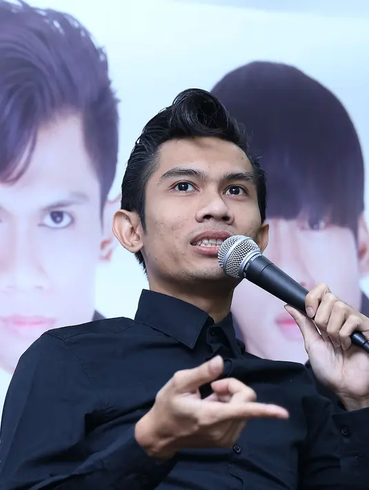 Berawal dari saran teman, Tria The Changcuters mencoba untuk mengirim email kepada pihak penyelenggara. Dan ternyata email tersebut berbuah panggilan dari pihak penyelenggara untuk bermain dalam Summer Sonic. (Galih W. Satria/Bintang.com)