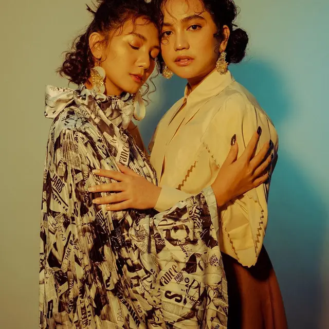 6 Pemotretan Rachel Amanda dan Sheila Dara Berkonsep Vintage, Memukau