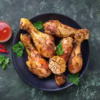 ilustrasi ayam goreng/copyright By Yulia Furman (Shutterstock)