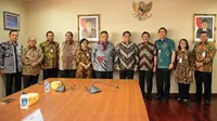 Menteri BUMN Rini Soemarno mengangkat Franky Sibarani sebagai Komisaris Utama PT Taspen, Senin (25/9/2017).