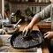 7 Cara Membersihkan Grill Pan dengan Ampas Kopi, Kerak Gosong Hilang Tanpa Susah Menggosok