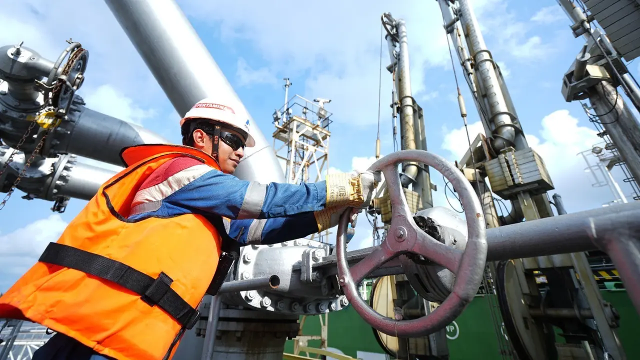 Tonggak Sejarah Baru! Kilang Pertamina Internasional Lifting Perdana Bioavtur Berbahan Minyak Jelantah