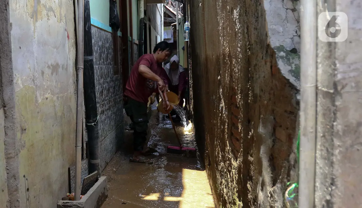 Hingga pada Rabu (5/3/2025) sejumlah permukiman warga sudah terbebas dari banjir yang menggenangi sejak Selasa (4/3/2025) dini hari WIB. (Liputan6.com/Herman Zakharia)