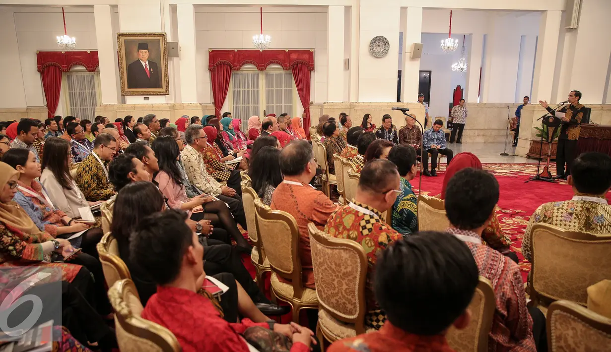 Suasana saat peresmian Pembukaan Konvensi Nasional Humas (KNH) 2015 di Istana Negara, Jakarta, Rabu (18/11/2015). The Sustainable Path to Trust and Reputation adalah tema yang diangkat dalam acara tersebut. (Liputan6.com/Faizal Fanani)