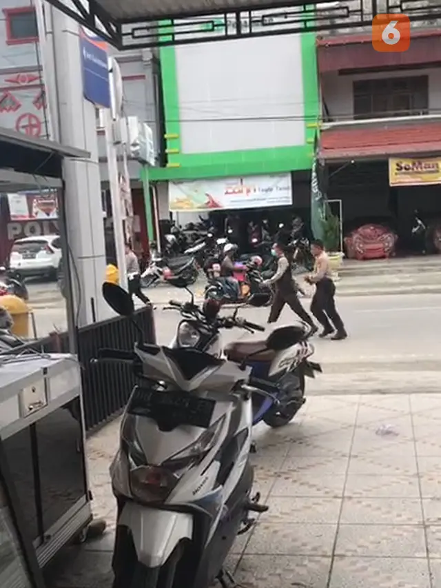 Suasana di sekitar Mapolres Poso