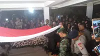 Probosutedjo dimakamkan di antara ayahanda dan tokoh kampung. (Liputan6.com/Switzy Sabandar)