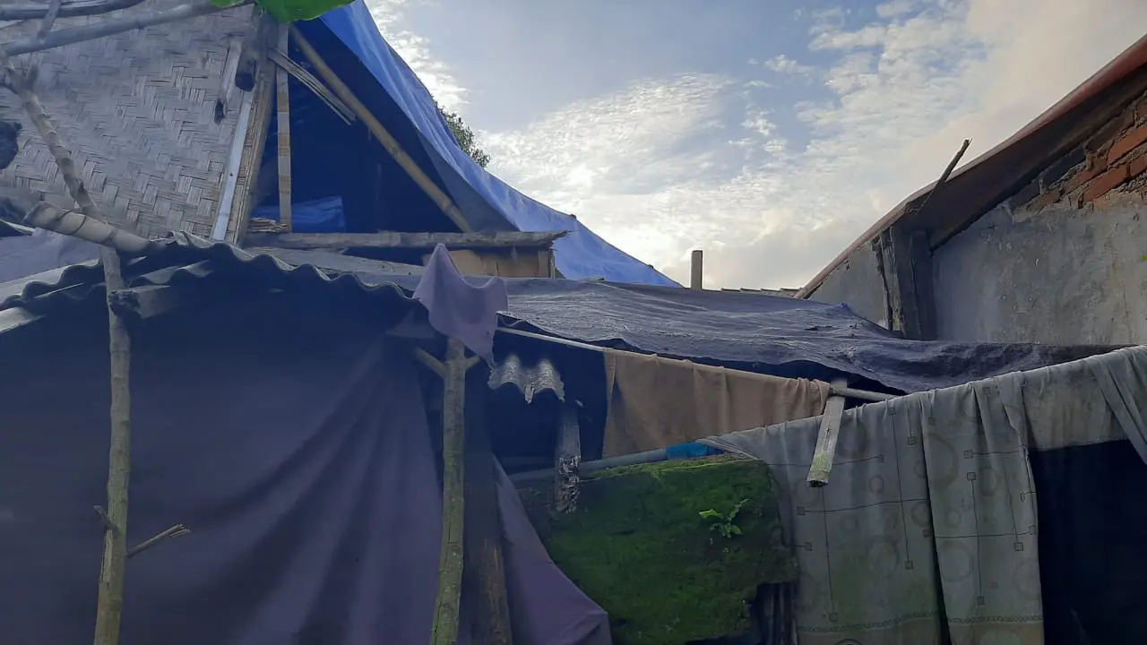 Rumah keluarga Lia dan Riki di Pandeglang, Banten