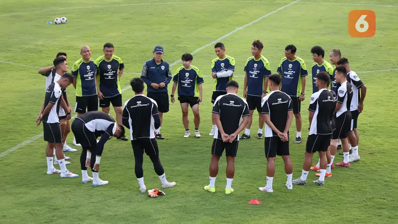 Foto: Minus Adi Satryo, 11 Pemain Ikuti Latihan Terakhir Timnas Indonesia Jelang Hadapi Arab Saudi di Kualifikasi Piala Dunia 2026