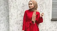 Khusus untuk Anda para hijabers, maksimalkan tampilan Anda di musim panas dengan inspirasi gaya berikut ini. (Foto: Instagram @chichijab)