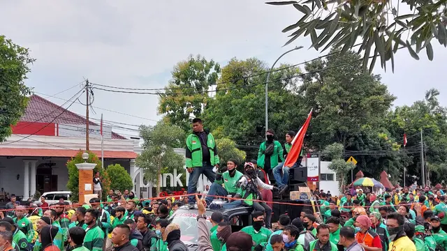 Ojol di Cirebon Tolak Kenaikan Harga BBM, Polisi Skrining Aplikasi