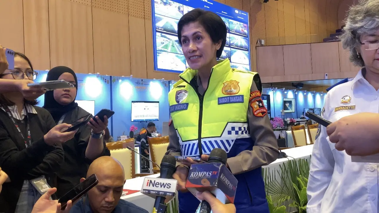 Parmindimwas Subdit Dakgar Ditgakkum Korlantas Polri, Ipda Hanineno, di Posko Harian Lebaran 2026, Kamis (19/3/2026). (Liputan6.com/Tian)