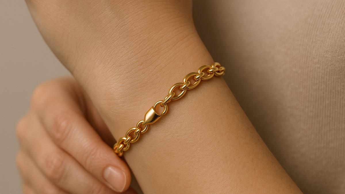 6 Model Gelang Emas untuk Ibu Muda agar Penampilan Makin Elegan