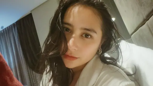 Potret Prilly Latuconsina Tanpa Make Up (credit: instagram/prillylatuconsina96)