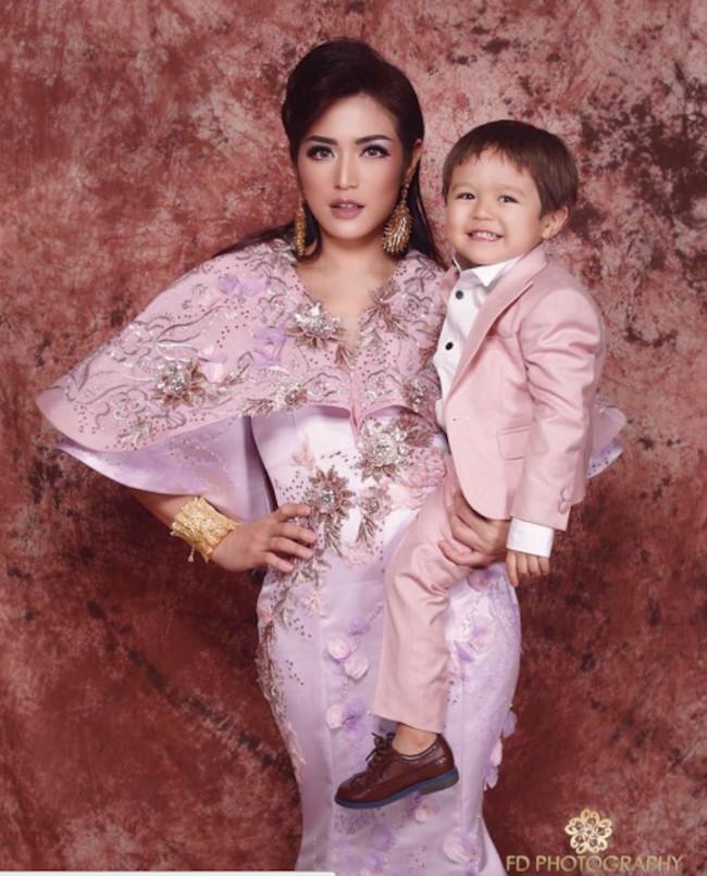 Aktor asal India Vishal Singh dikabarkan tergila-gila dengan aktris Jessica Iskandar. Mengapa, ya? (Instagram/inijedar)