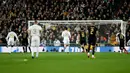 Pemain Manchester City Kevin De Bruyne (kedua kiri) mencetak gol ke gawang Real Madrid pada leg pertama babak 16 Liga Champions di Stadion Santiago Bernabeu, Madrid, Spanyol, Rabu (26/2/2020). Manchester City menang 2-1. (AP Photo/Manu Fernandez)