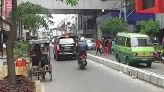 [VIDEO] Belanja di PKL Zona Merah Bandung Didenda Rp 1 Juta