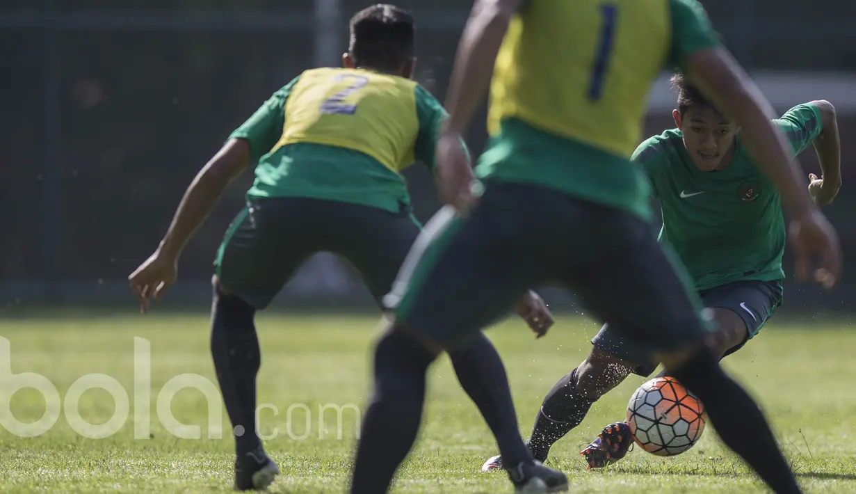 Febri Haryadi seperti saat tampil bersama Persib Bandung, dirinya tampil gesit dan lincah saat seleksi Timnas Indonesia U-22. (Bola.com/Vitalis Yogi Trisna)