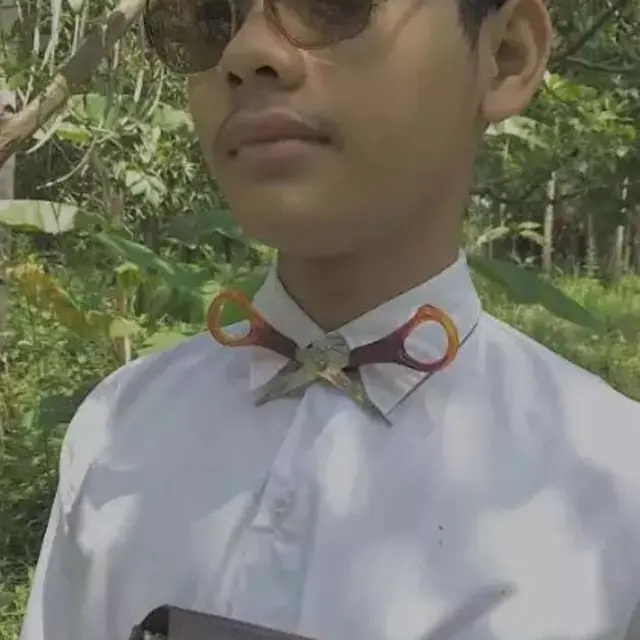 6 Potret Kancing Baju dan Celana Nyeleneh Ini Cara Pakainya Bikin Repot