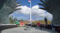 Presiden Joko Widodo (Jokowi) melakukan peresmian Taman Kusuma Bangsa, atau yang sebelumnya disebut Memorial Park di Ibu Kota Nusantara (IKN), Kalimantan Timur, Senin (12/8/2024). (dok: PUPR)