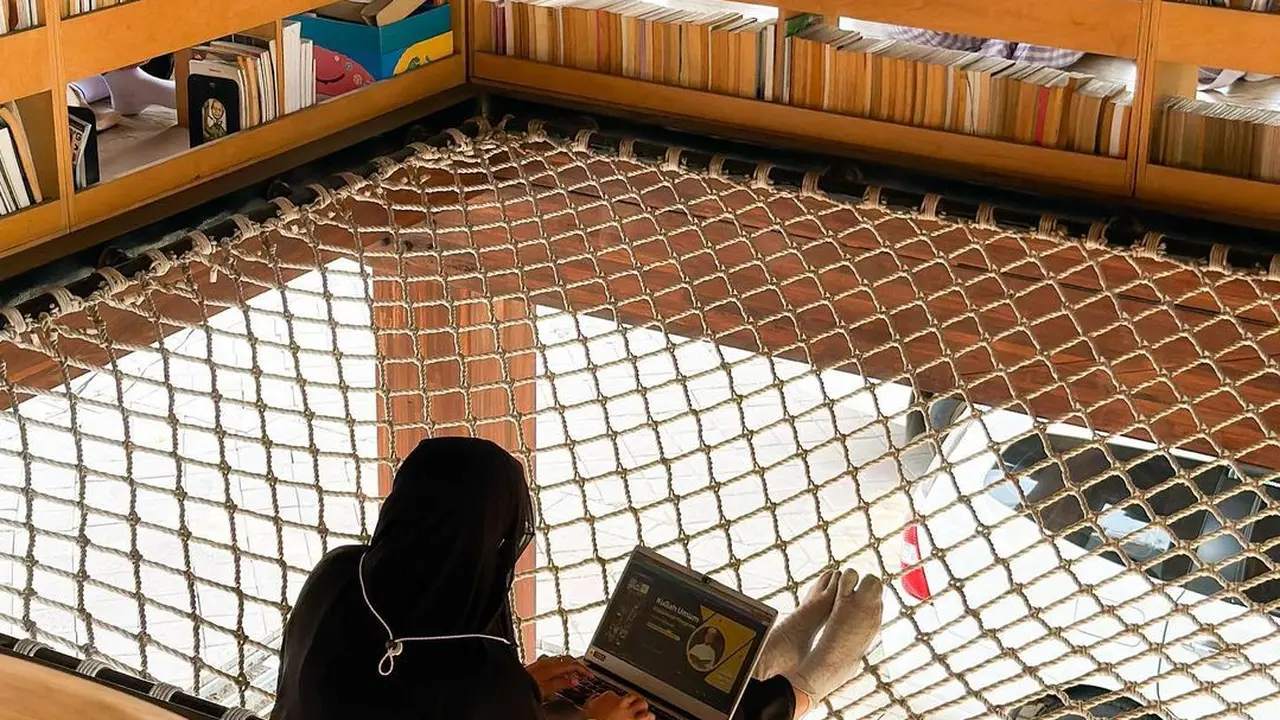 Microlibrary Warak Kayu