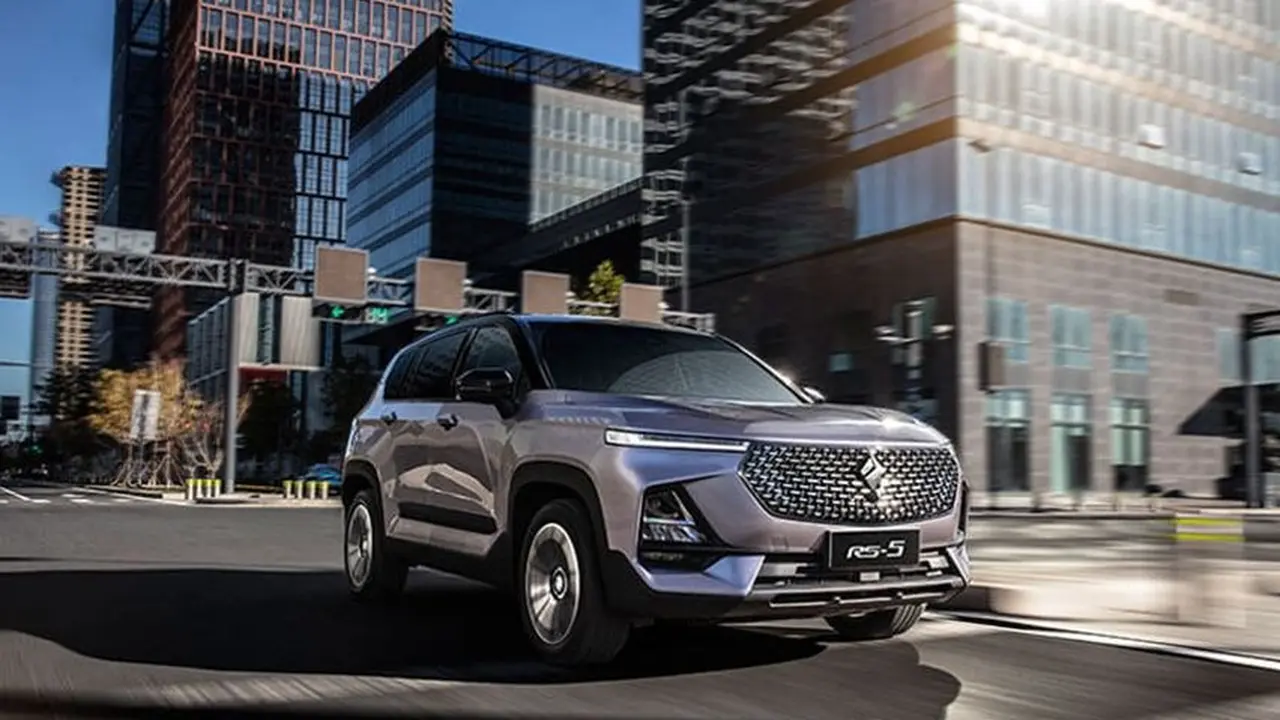 Baojun RS-5, Kerabat Wuling Almaz yang Menggoda