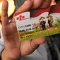 Petani di Kota Cimahi, Jawa Barat terus didorong memanfaatkan kartu tani untuk membeli pupuk bersubsdi.