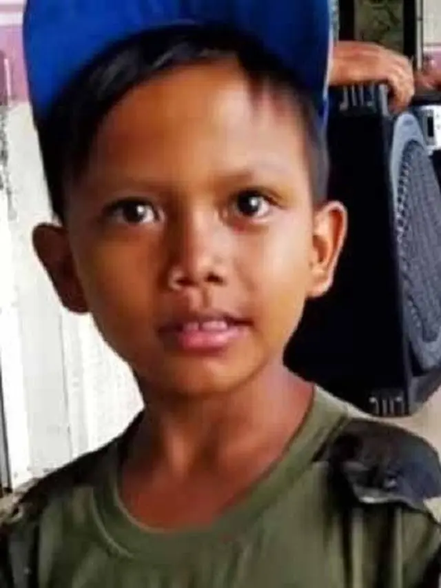 6 Foto Lawas Farel Prayoga Saat Ngamen Ini Curi Perhatian, Kini Penyanyi Cilik Sukses