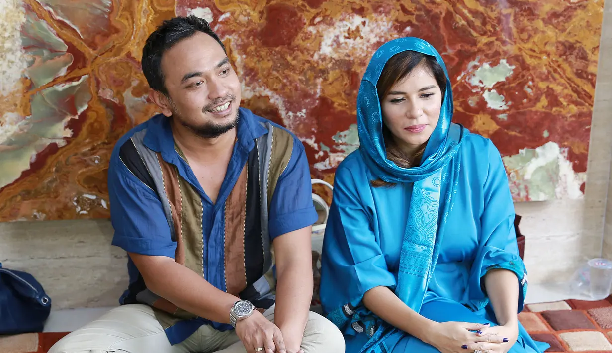 "Bambang keren banget, karena udah jarang denger nama Bambang. Menurut gue itu Romeo-nya Jawa," kata Bebi Romeo ditemui di kawasan Fatmawati, Jakarta Selatan, Minggu (24/7). (Galih W. Satria/Bintang.com)