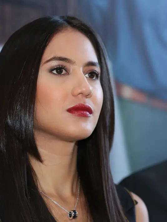 Alasan pemeran Amira dalam film The Guys itu, adalah lantaran dirinya menyukai dunia seni. Perempuan 24 tahun itu mengaku juga tidak bermaksud untuk melecehkan siapapun. (Bambang E. Ros/Bintang.com)