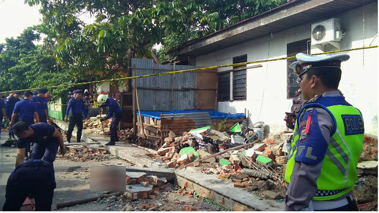 Tembok SDN 141 Kota Pekanbaru Telan Korban Jiwa