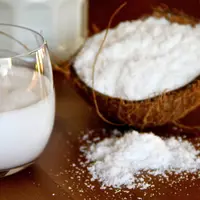 5 Alasan Kenapa Santan adalah Conditioner Terbaik Buat Rambutmu | via: kitchen-apparel.com