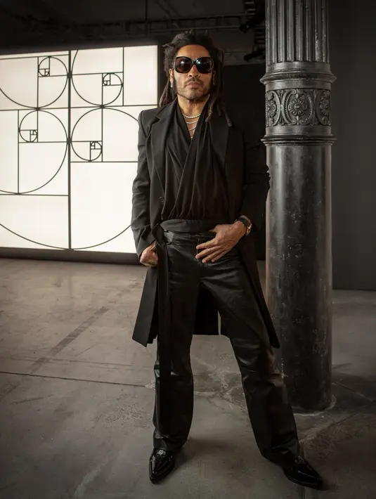 Acara privat itu juga dihadiri oleh bintang rock Lenny Kravitz, Brendan Fallis, DJ Eric Rutherford, dan model Aldis Hodge. [Dok/Jaeger-LeCoultre]