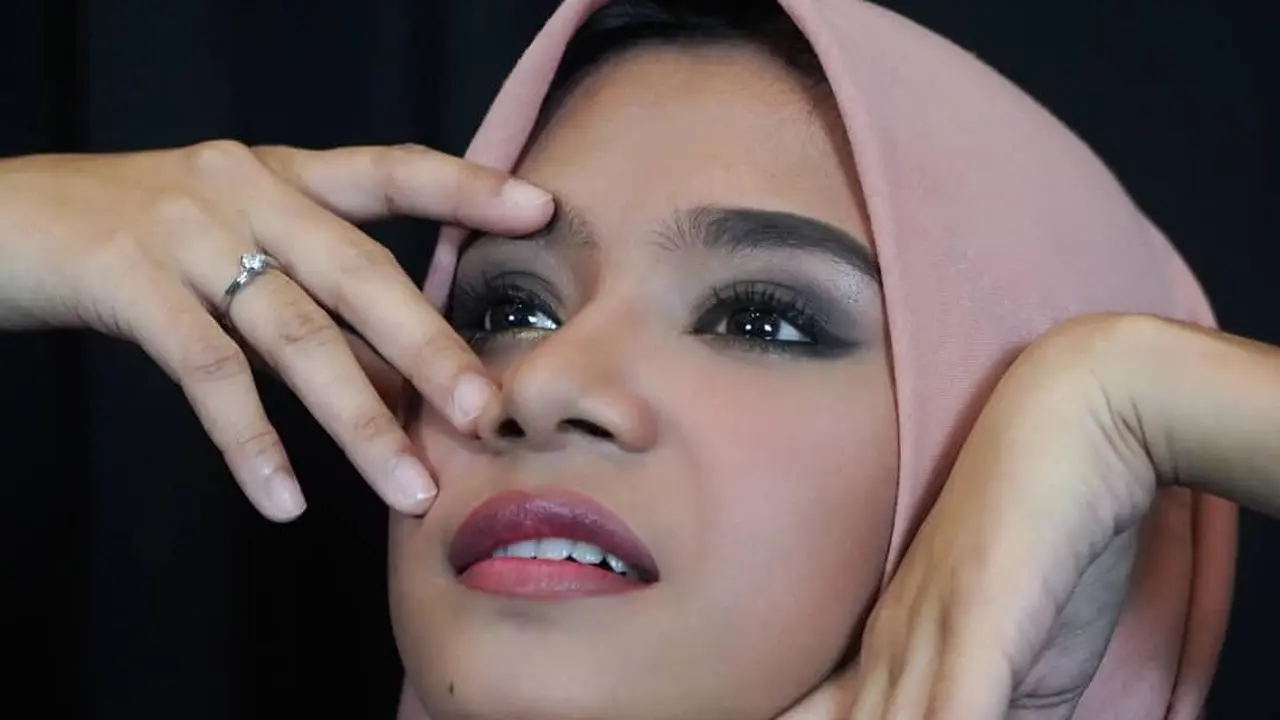 Siti Nurjannah Rumasukun atau Janna LIDA (https://www.instagram.com/p/CIdOYC5hDka/)