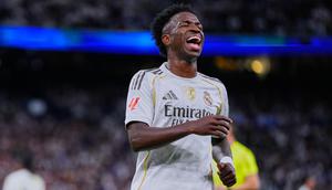 Vinicius Junior dari Real Madrid bereaksi dalam pertandingan La Liga melawan Barcelona di Santiago Bernabeu, Minggu, 26 Oktober 2025. (AP Photo/Manu Fernandez)&nbsp;&nbsp;&nbsp;