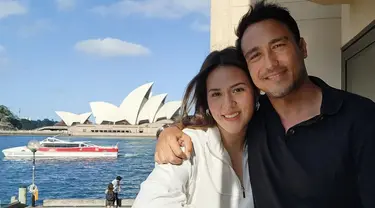 Melalui akun Instagram pribadinya, Hamish Daud diketahui tengah pulang kampung ke Australia. Tak sendiri, Raisa serta sang putri juga turut menemaninya. (Liputan6.com/IG/@hamishdw)