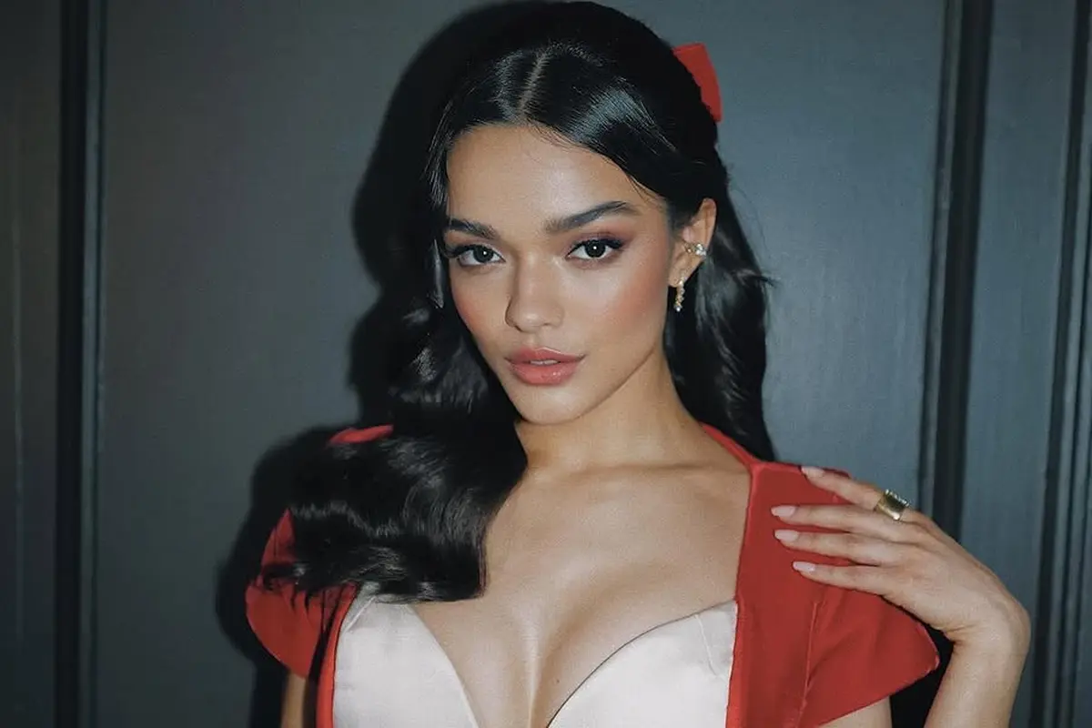 Rachel Zegler Spill Warna Lipstik Favoritnya: Nude Elegan yang Bikin Makin Percaya Diri!