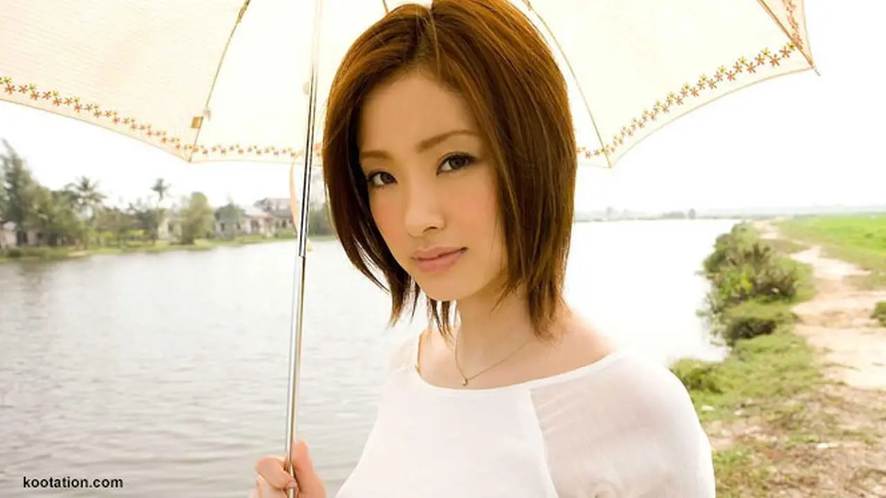 aya-ueto-130626b.jpg