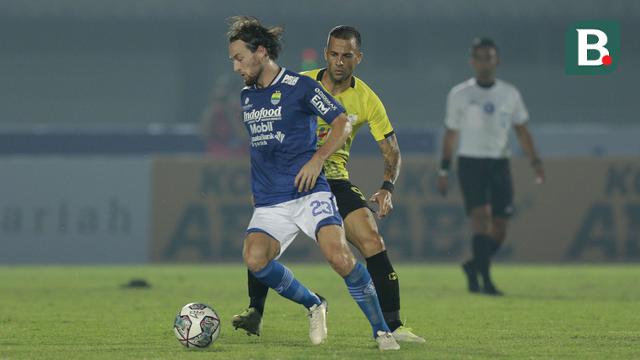 Foto: Hijrah ke Persib Bandung, Marc Klok Langsung Cetak Gol dalam Penampilan Perdana di BRI Liga 1