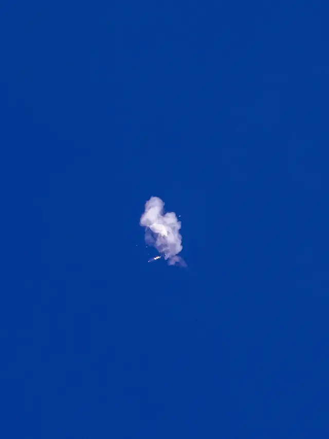 Amerika Serikat Tembak Jatuh Balon Mata-Mata China di Atas Samudra Atlantik