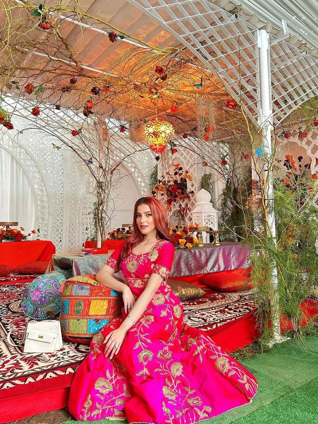 Dekorasi kumpul keluarga artis