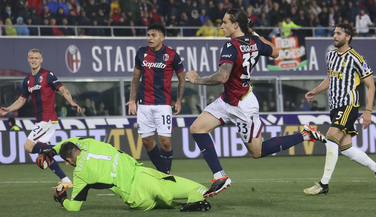 Bologna sempat unggul tiga gol lebih dulu lewat dua gol Riccardo Calafiori dan satu gol Santiago Castro. (Michele Nucci/LaPresse via AP)
