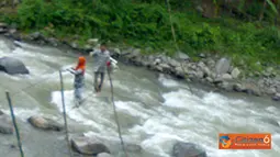 Citizen6, Pidie Jaya: Jembatan ini merupakan salah satu akses bagi warga menuju ke sawah dan ke gunung.( Pengirim : Agus Setyadi)