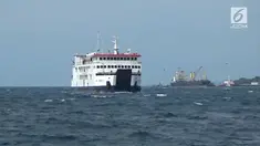 Tiga armada kapal feri milik PT. ASDP cabang Kupang Nusa Tenggara Timur, kembali ke dermaga penyeberangan Bolok.
