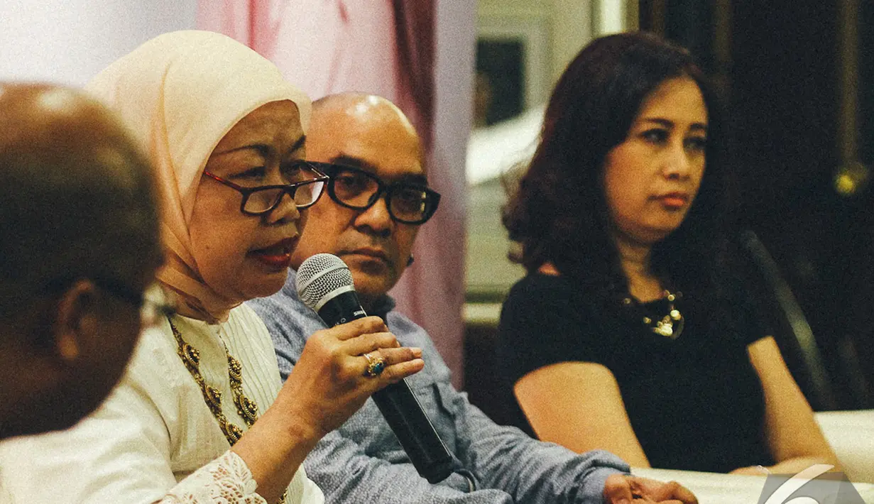 Direktur Jenderal Pengembangan Ekspor Nasional Kementerian Perdanganan RI Nuzulia Ishakakan saat membuka acara  Indonesia Moslem Fashion di Gedung Kementerian Perdagangan RI, Jakarta, Rabu (29/10/2014) (Liputan6.com/Faizal Fanani)