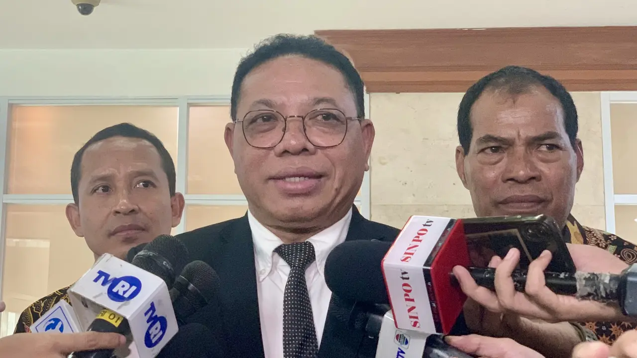 Calon Hakim Mahkamah Konstitusi (MK) Inosentius Samsul.